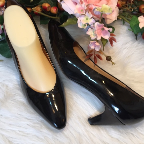 easy spirit black patent leather shoes